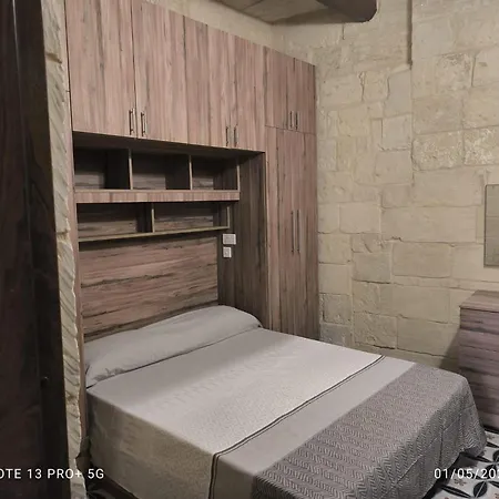 Birgu'S Central Traditional Apartment Exterior photo